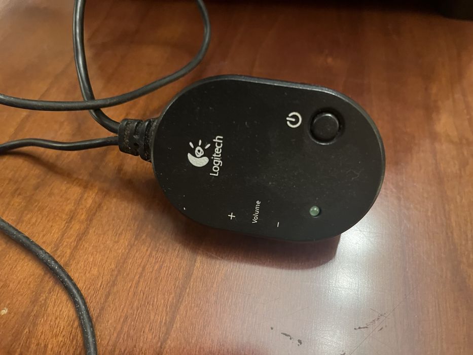 Colunas de som logitech