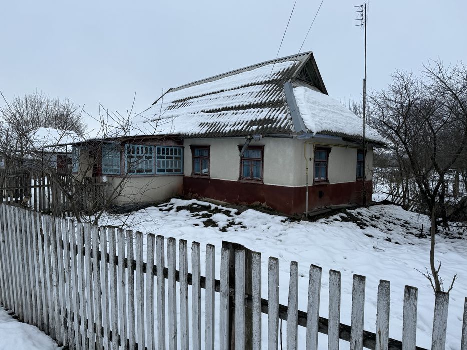 Житловий будинок із зем.діл 8 сот. + город 8 сот.