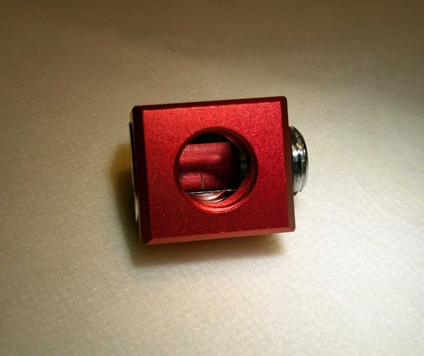 Barrow nisko profilowy adapter 90 (Czerwony)