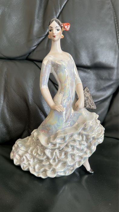 Статуетка в хорошому стані