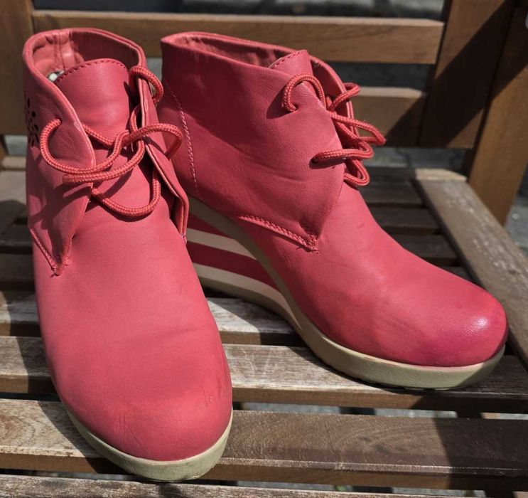 Buty na koturnie rozm. 39