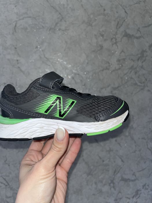 Кроссовки new balance 28 розмір