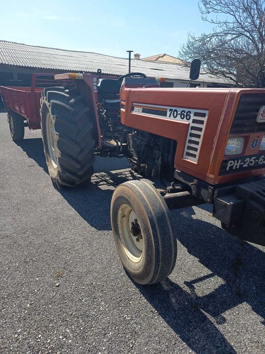 Vendo trator com alfaias agriculas