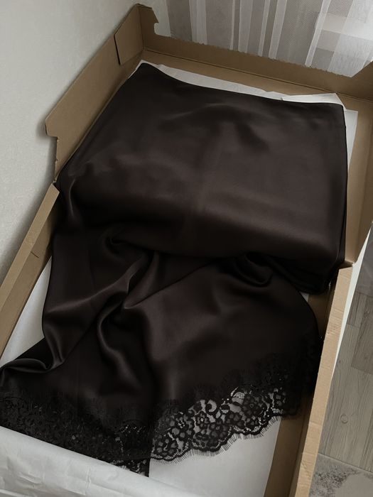 Атласна спідниця з мереживом Zara,розмір m