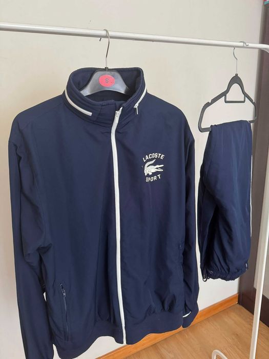 Conjunto lacoste + bonés