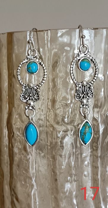 Brincos novos variados