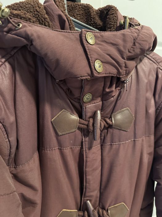 Męska Kurtka Zimowa z Kapturem Pull&Bear Kolor Bordo Rozmiar M