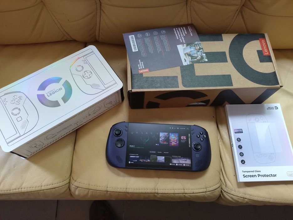Lenovo legion go s Z1 extreme 512gb 16gb ram, steam os + karta Samsung 256gb + pad 8bitdo