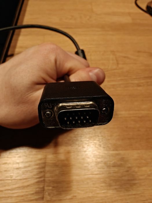 LG monitor LCD 21,5" z podświetleniem LED matryca TN  D-SUB 
E2211S-BN