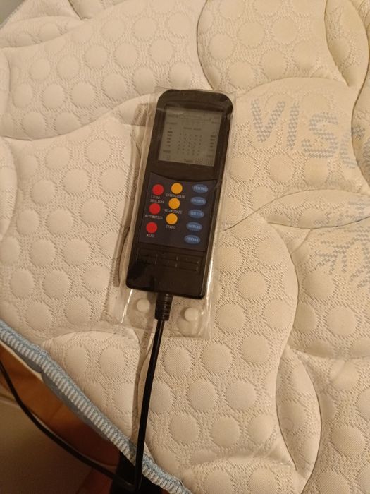 Vendo colchão de casal com motor individual para massagens com comando