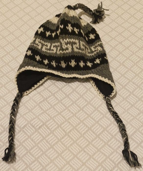 Gorro com fio de Lã (Novos)