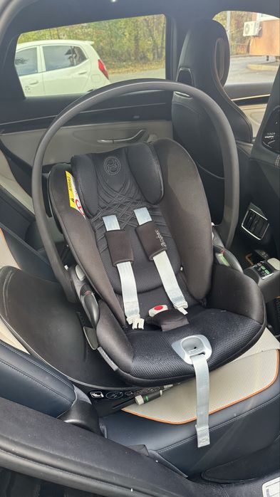 Автокрісло Cybex Cloud T i-Size + Base T Isofix