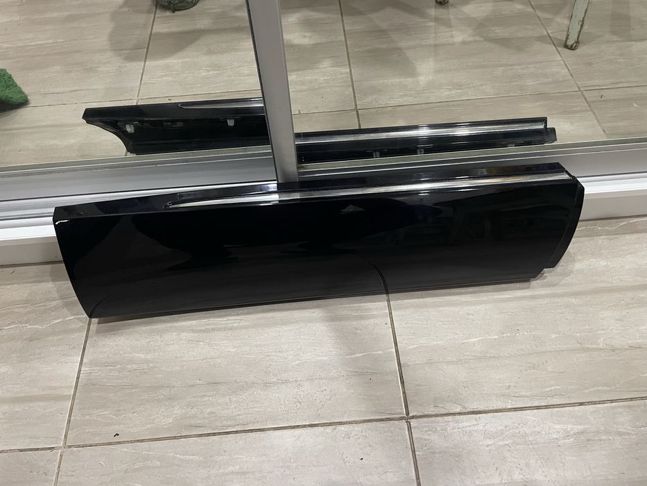 Молдинг Накладка пласмасова зад  двері ліва HONDA e:NS1 75333-31A-H01