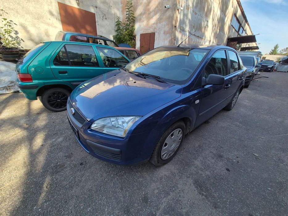 FORD FOCUS MK2 1,6 Duratec, Sedan Części , maska, zderzak, lampy, błotnik, alternator, rozrusznik