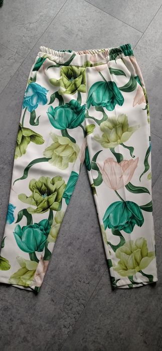 Włoski elegancki garnitur w kwiaty 38 j.nowy komunia wesele wiosna/lato InPost gratis!
