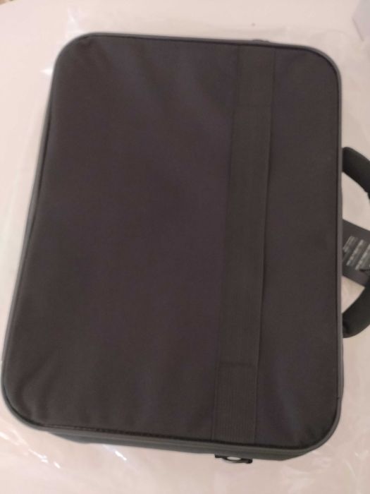 Mala Portátil 15.6" e 17,3" - por estrear