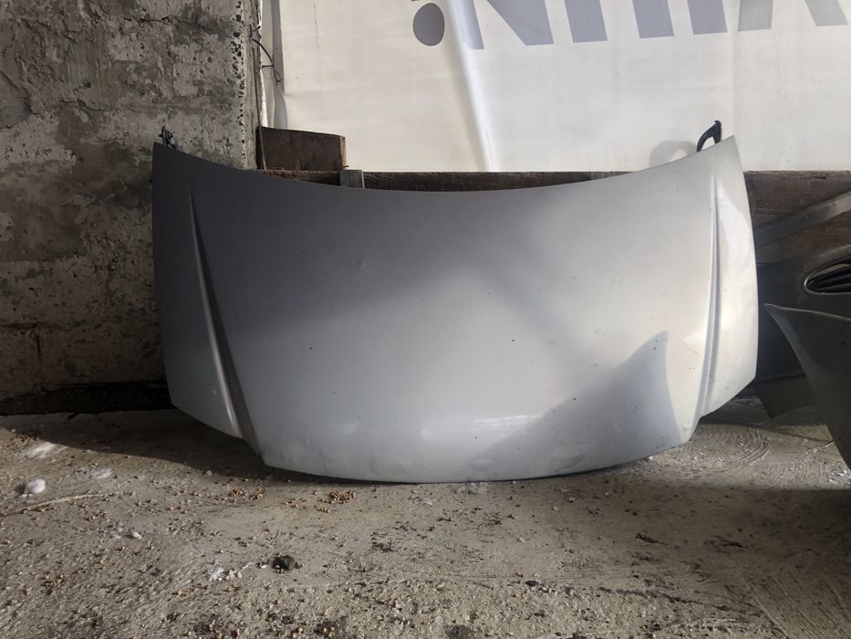 Chrysler Grand Voyager капот