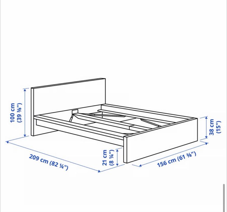 Cama de casal em bom estado