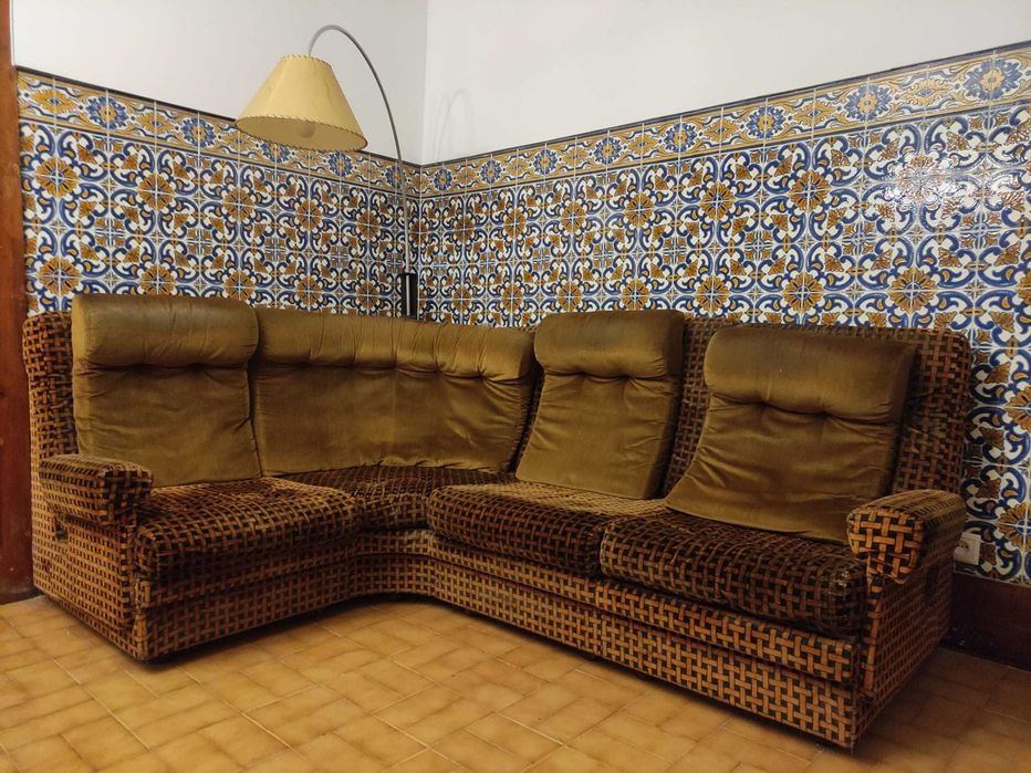 Sofá de canto para quatro lugares