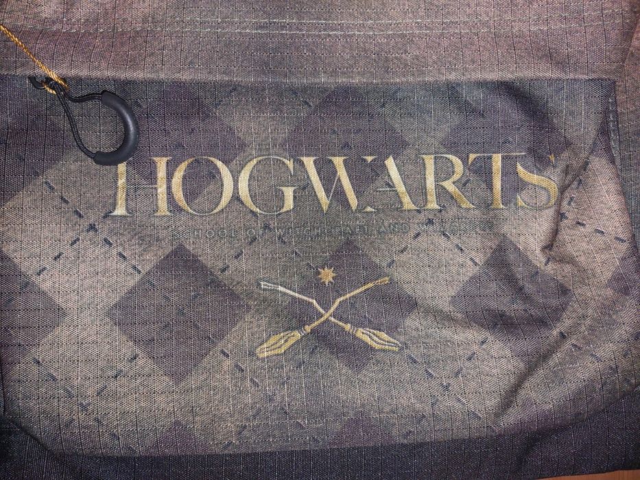 NOVA C/ ETIQUETA Mochila HOGWARTS - Harry Potter
