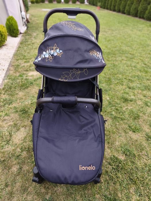 Коляска прогулка Lionelo