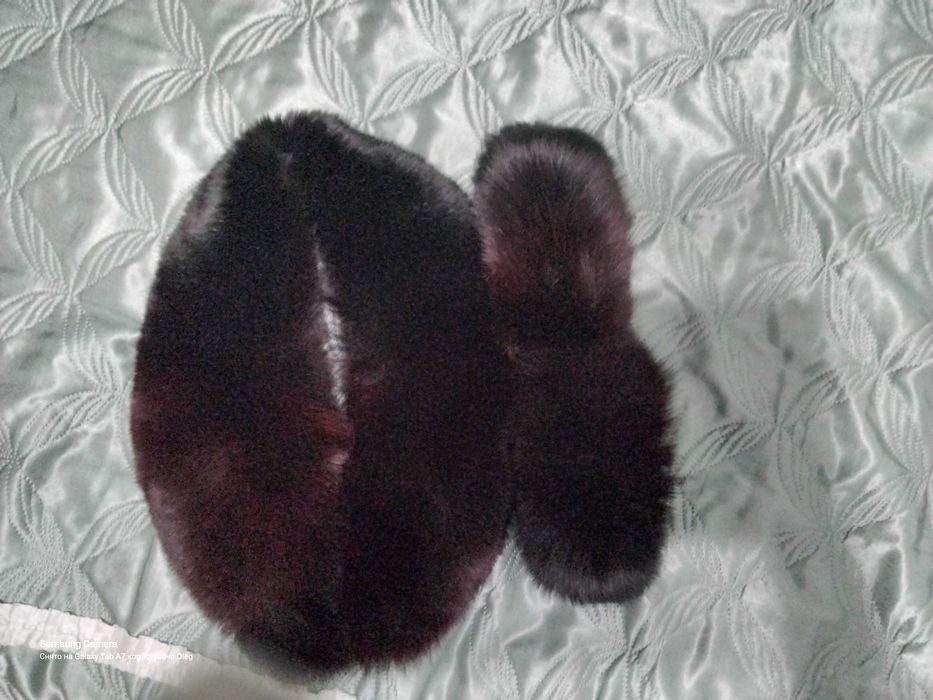 Воротник з хутра (крашений писец) та манжети