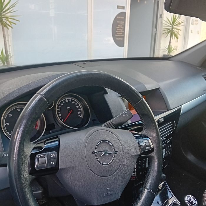 Opel  Astra 1.7 cdti 125cv sport