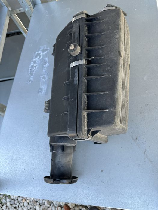 Obudowa filtra powietrza BMW E34 535 m30b35 E32 735 m30 rarytas