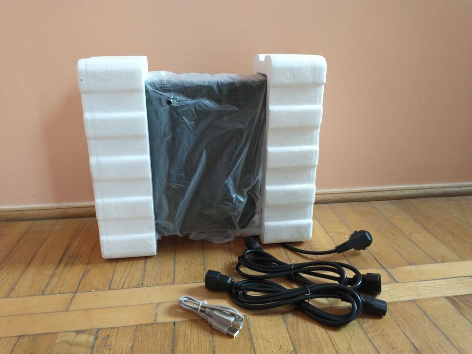 UPS Ever Eco 800 500W LCD Czarny Bez Akumulatorów
