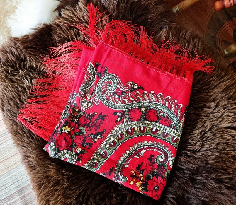 Chusta Góralska czerwona 130cm x 130cm