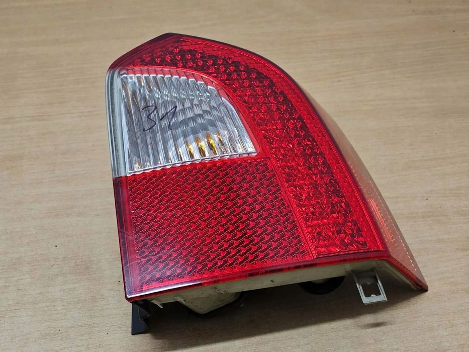 lampa prawa tył volvo v70 xc70 2007-2012