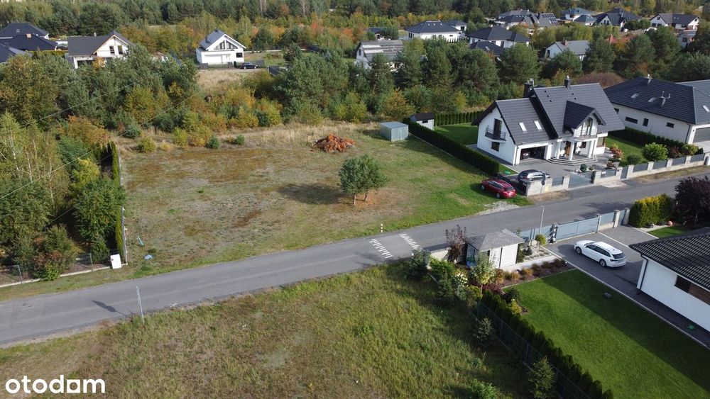 Sołtyków, działka budowlana 1318 m² z mediami, pod miastem - Więcej
