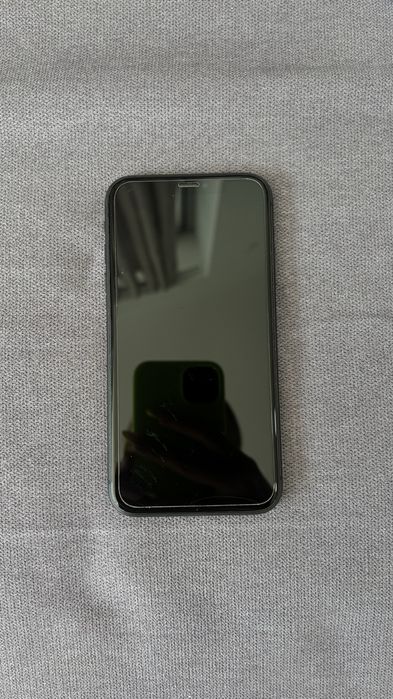 Iphone 11 usado, com 64gb e inclui acessorios