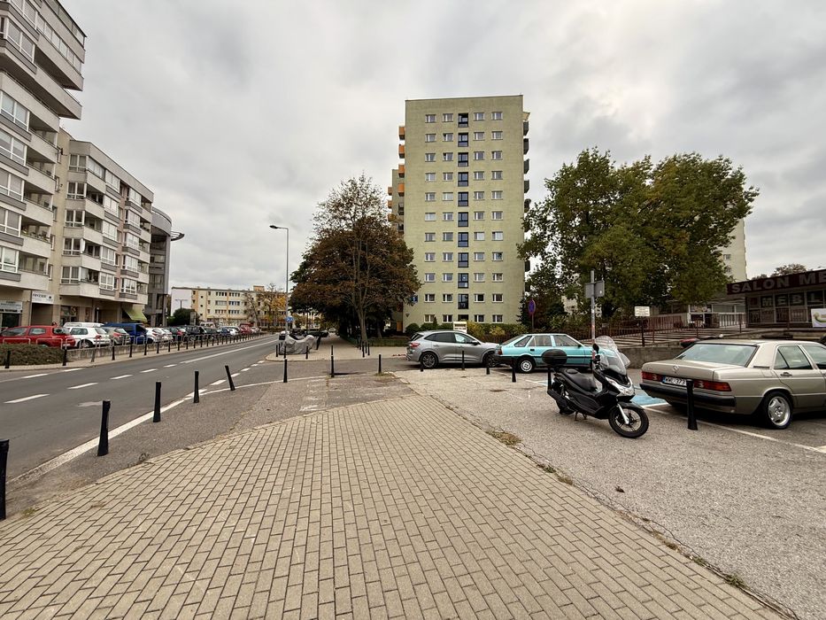 Kawalerka przy Sadyba Best Mall z miejscem  postojowym