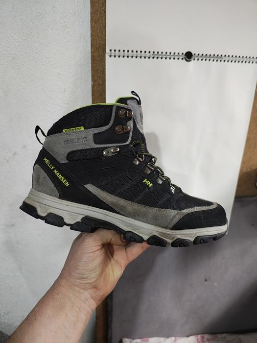 Buty trekkingowe Helly Hansen na membranie Waterproof. Rozmiar 42.5