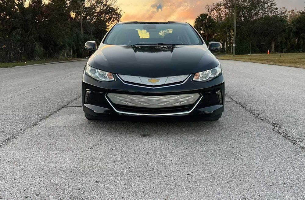 Chevrolet Volt Premier      2017