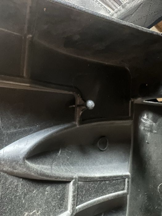 Кришка двигуна меган2 1.6 сценик2