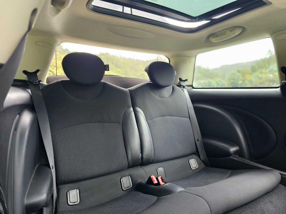 Mini Cooper D 1.6 - Full Extras64288278010626129