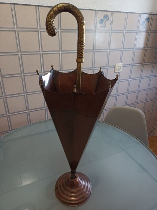 Cesto e Bengaleiro em cobre, muito antigos