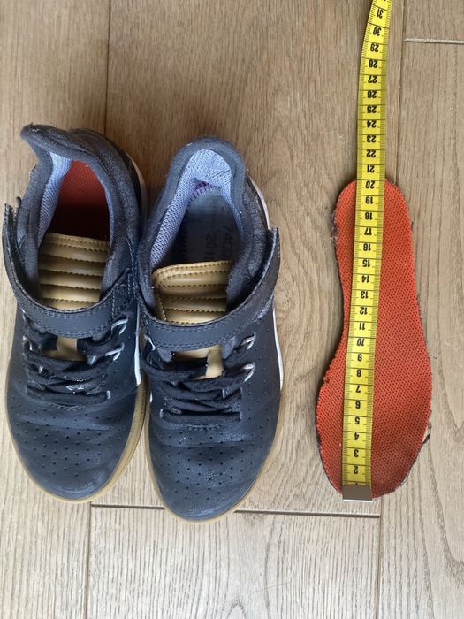 Buty piłkarskie sportowe halowe rozm 32