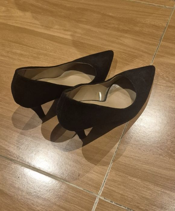 Sapato de salto 35