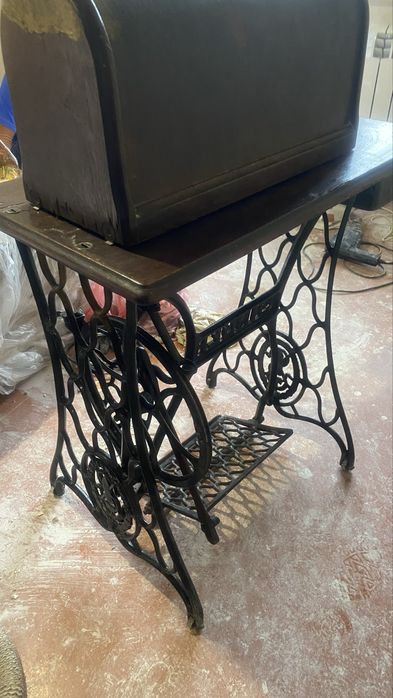 Швейна машинка Singer