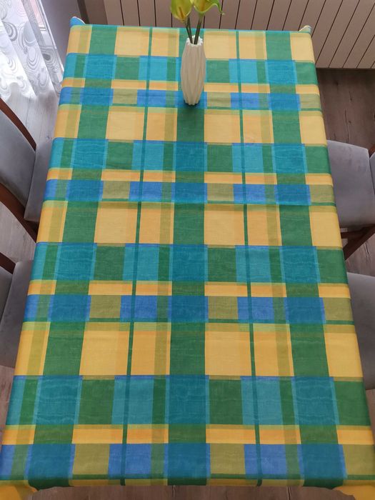 Obrus na stół, różne okazje.