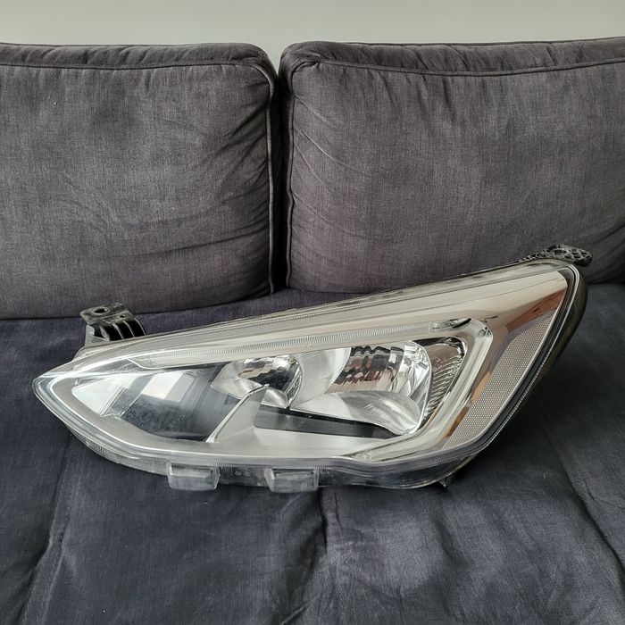 Lampa ford focus  mk 4 Lewa 2019 rok
