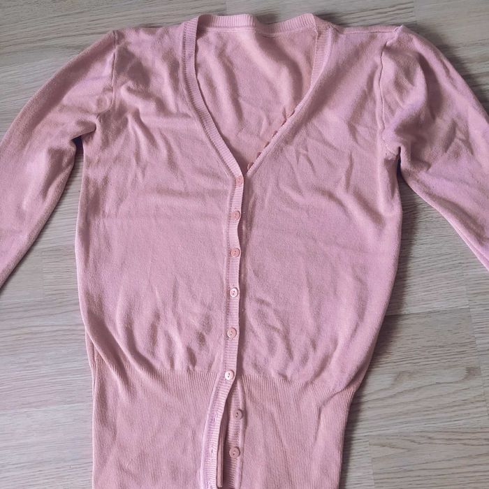 Sweter morelowy na guziki