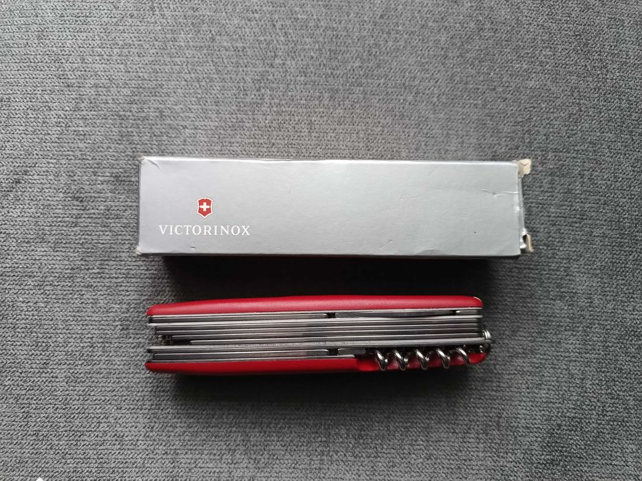 Scyzoryk Victorinox Rangergrip 74 NOWY