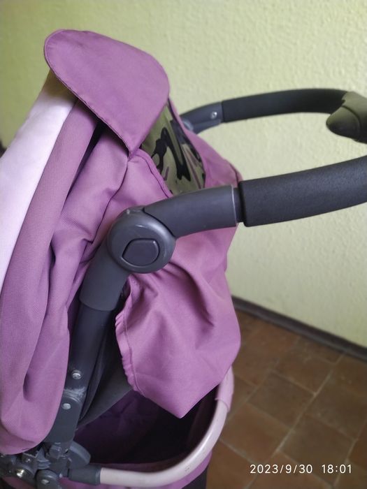 Прогулянкова коляска Chicco