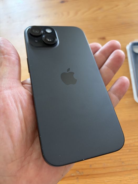 Iphone 15 bateria 87%