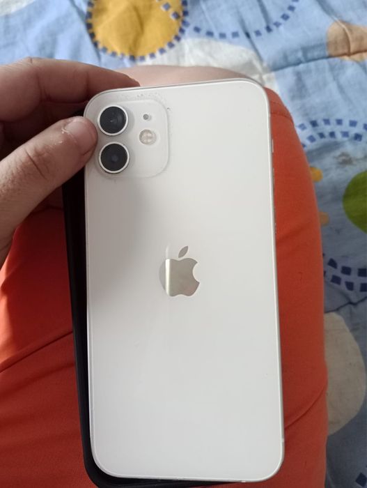 Iphone 12 em bom estado