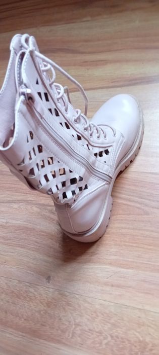 Buty wyższe rozm 36